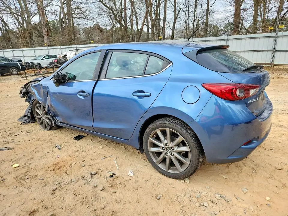 2018 MAZDA 3 TOURING  