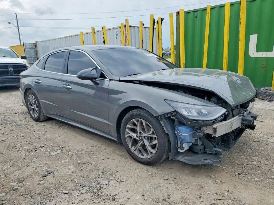 2022 HYUNDAI SONATA SEL  