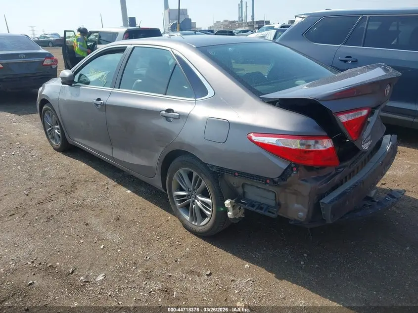 2017 TOYOTA CAMRY SE