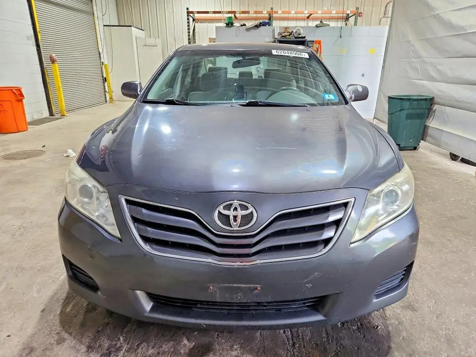2011 TOYOTA CAMRY LE  