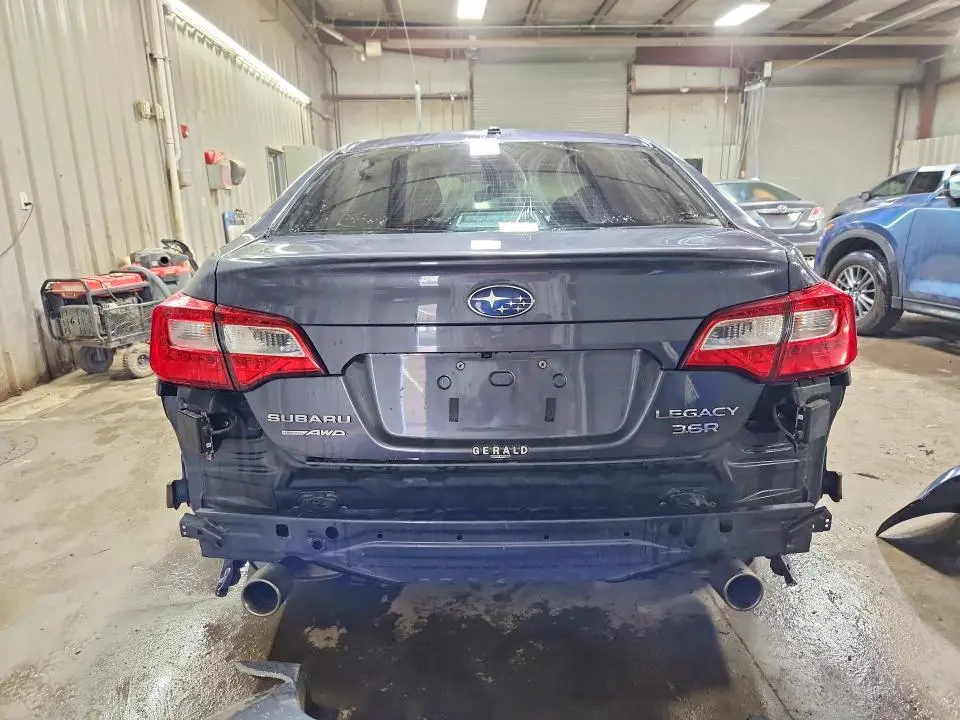 2015 SUBARU LEGACY 3.6R LIMITED  