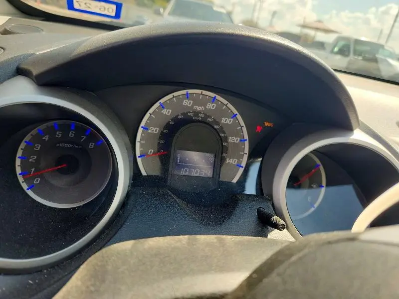 2011 HONDA FIT   