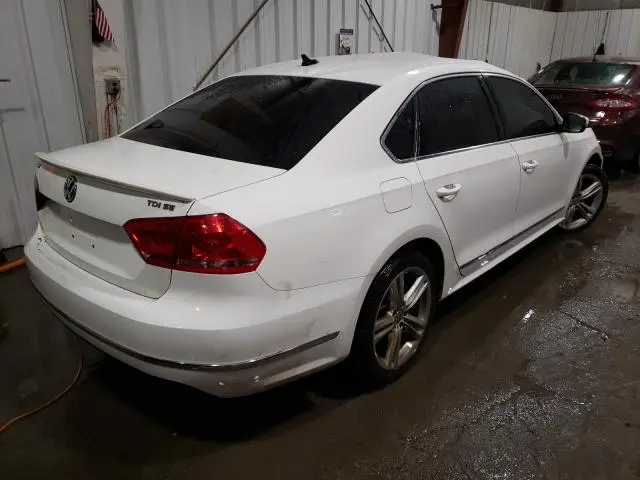 2015 VOLKSWAGEN PASSAT SE