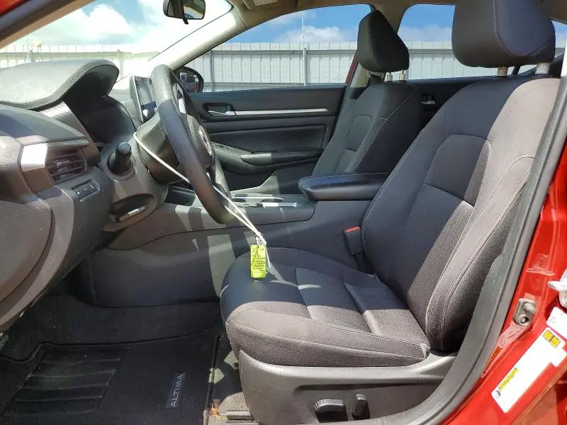 2022 NISSAN ALTIMA SV  