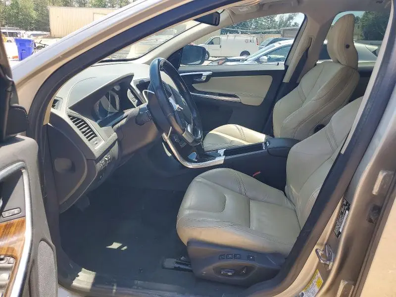 2014 VOLVO XC60 3.2  