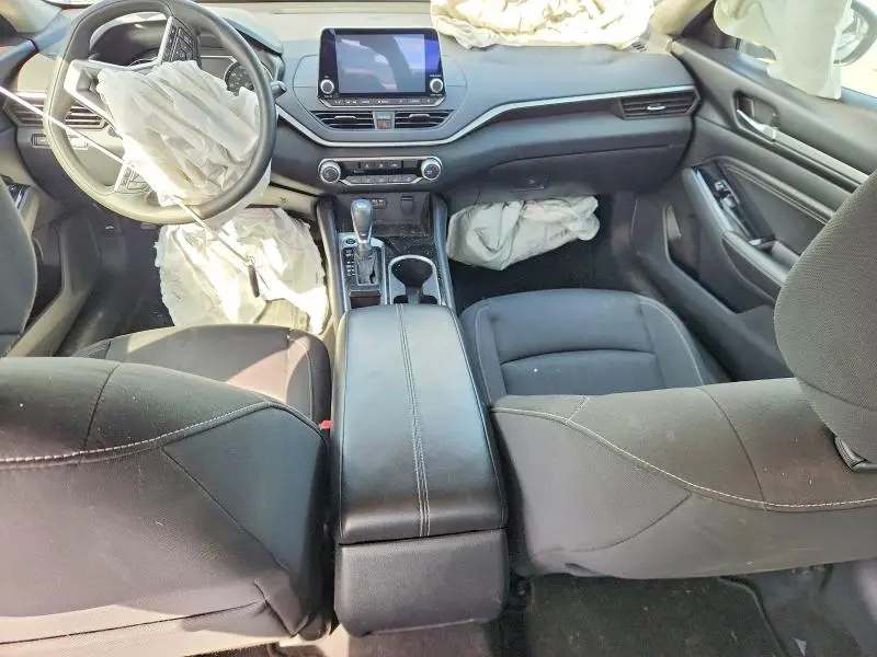 2021 NISSAN ALTIMA SV  