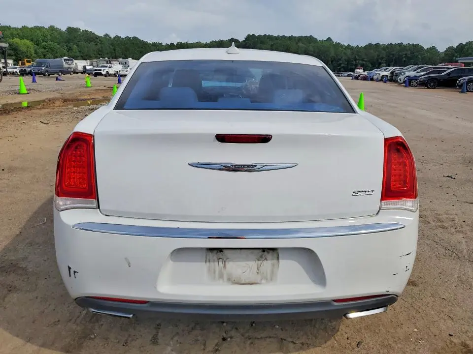2015 CHRYSLER 300 LIMITED  