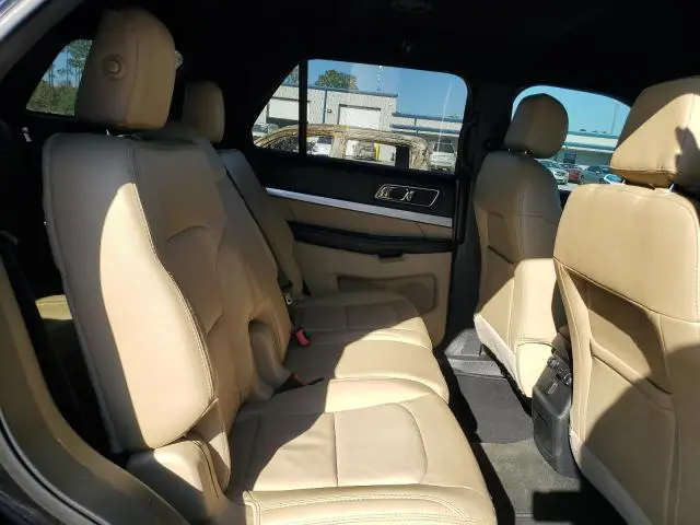 2016 FORD EXPLORER XLT  