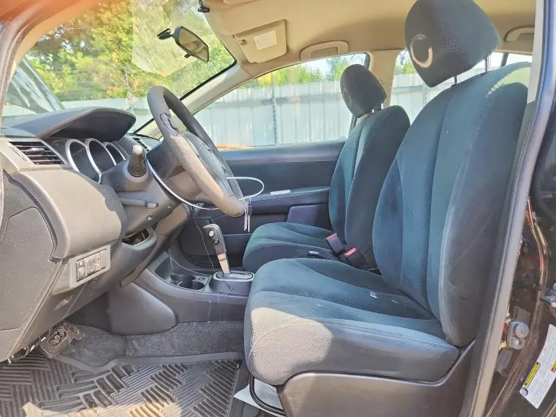 2011 NISSAN VERSA 1.8 S  