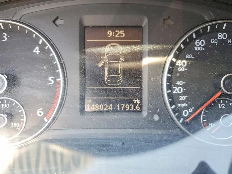 2013 VOLKSWAGEN PASSAT SE  