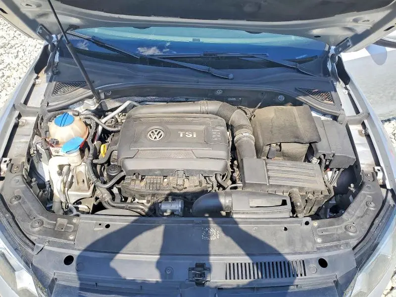 2015 VOLKSWAGEN PASSAT S  