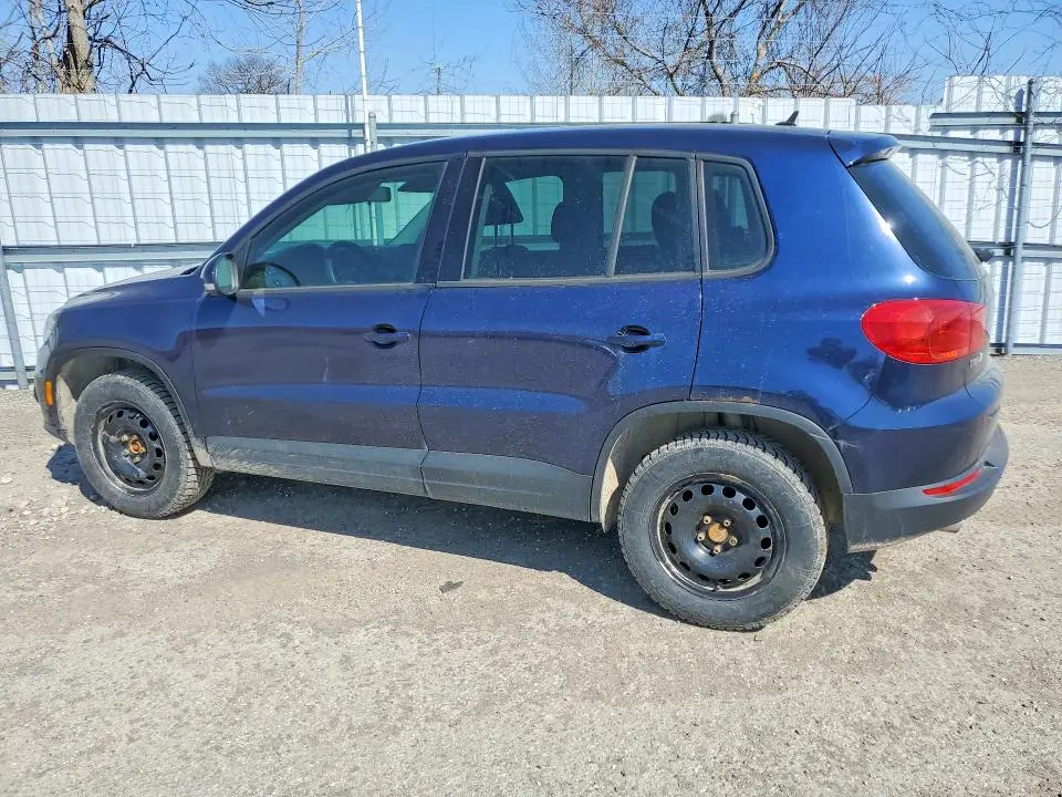 2013 VOLKSWAGEN TIGUAN S  