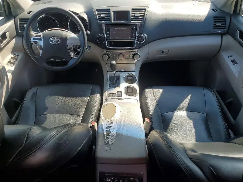 2013 TOYOTA HIGHLANDER PLUS  