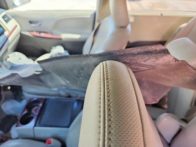 2014 TOYOTA SIENNA XLE 8-PASSENGER  
