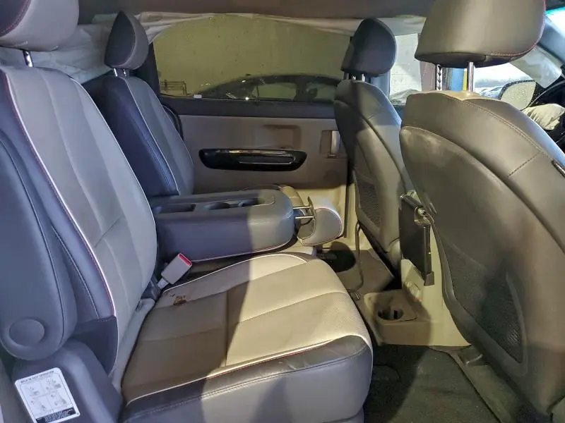 2018 KIA SEDONA EX  