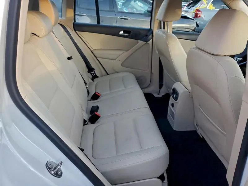 2016 VOLKSWAGEN TIGUAN S  