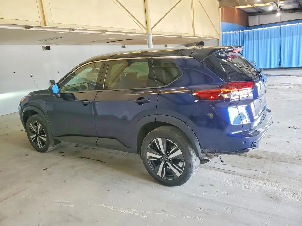 2024 NISSAN ROGUE SL  