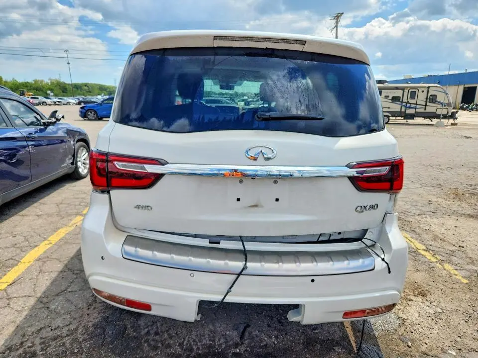 2020 INFINITI QX80 LUXE  