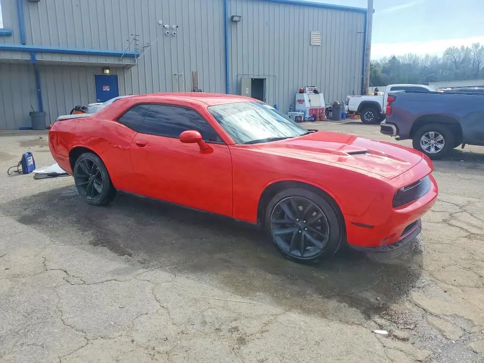 2016 DODGE CHALLENGER SXT  