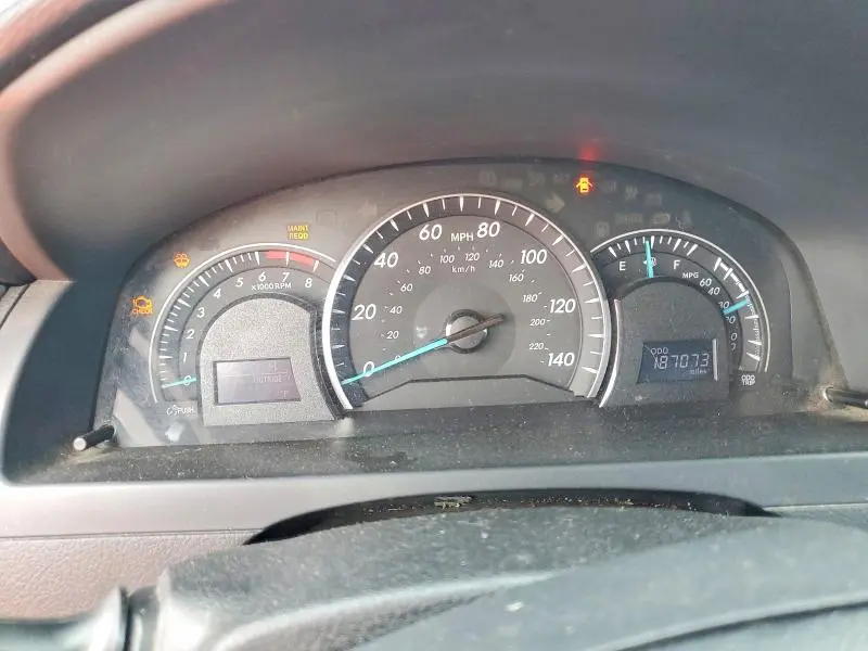 2013 TOYOTA CAMRY LE  