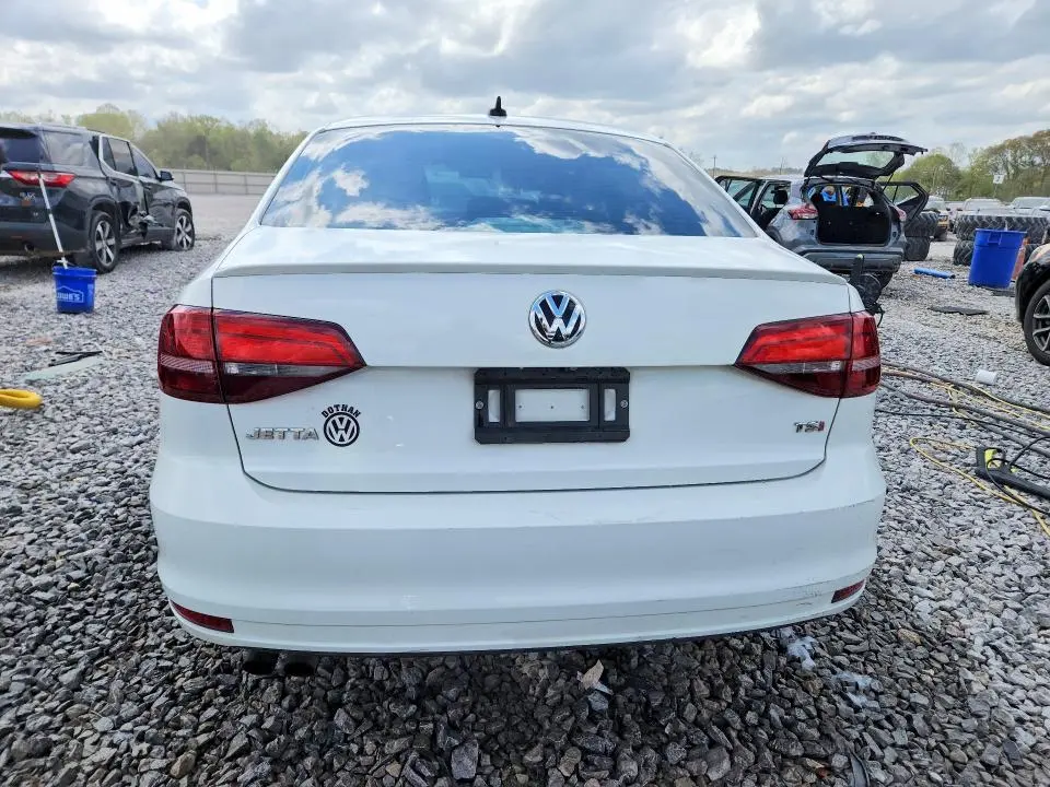 2016 VOLKSWAGEN JETTA SPORT  