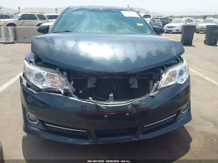 2014 TOYOTA CAMRY SE