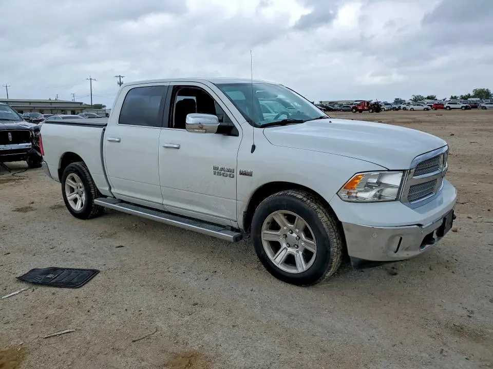 2017 RAM 1500 SLT  