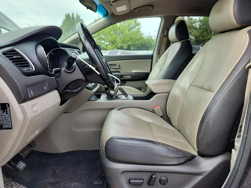 2016 KIA SEDONA LX  