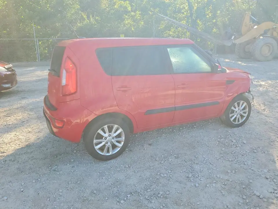 2013 KIA SOUL +  