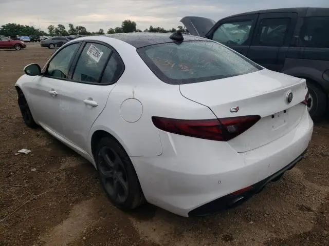 2017 ALFA ROMEO GIULIA Q4  