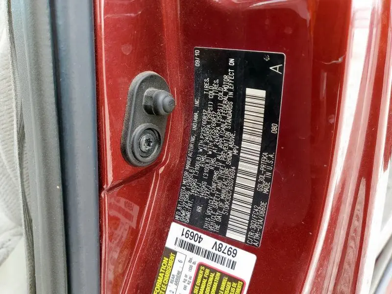 2011 TOYOTA SIENNA LE  