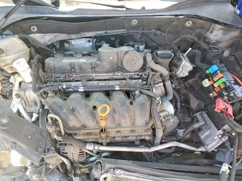 2013 VOLKSWAGEN PASSAT SE  