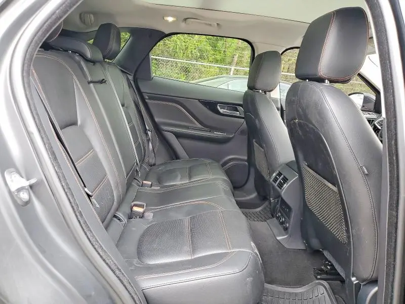 2018 JAGUAR F-PACE PRESTIGE  