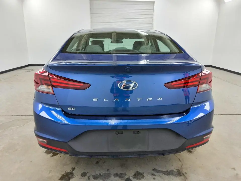 2019 HYUNDAI ELANTRA SE  