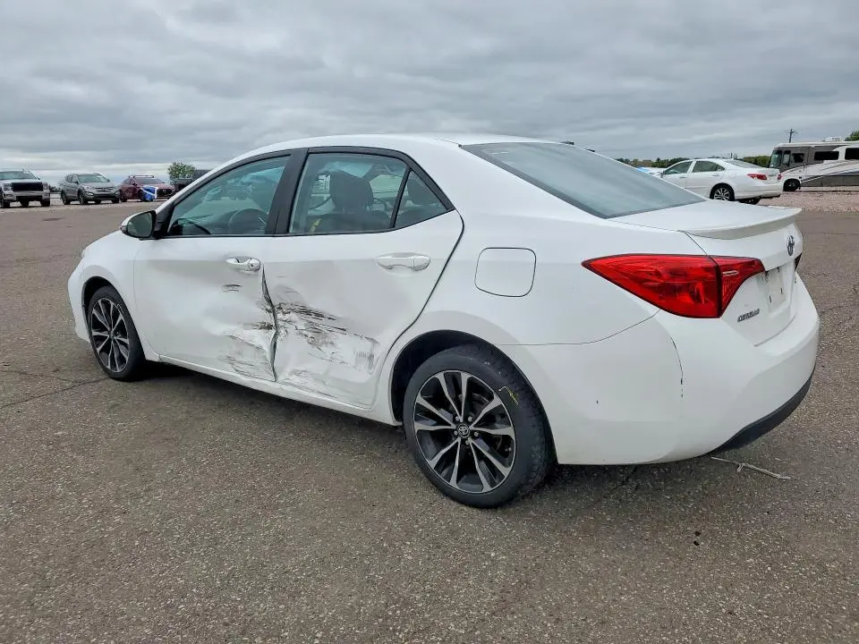 2017 TOYOTA COROLLA SE  
