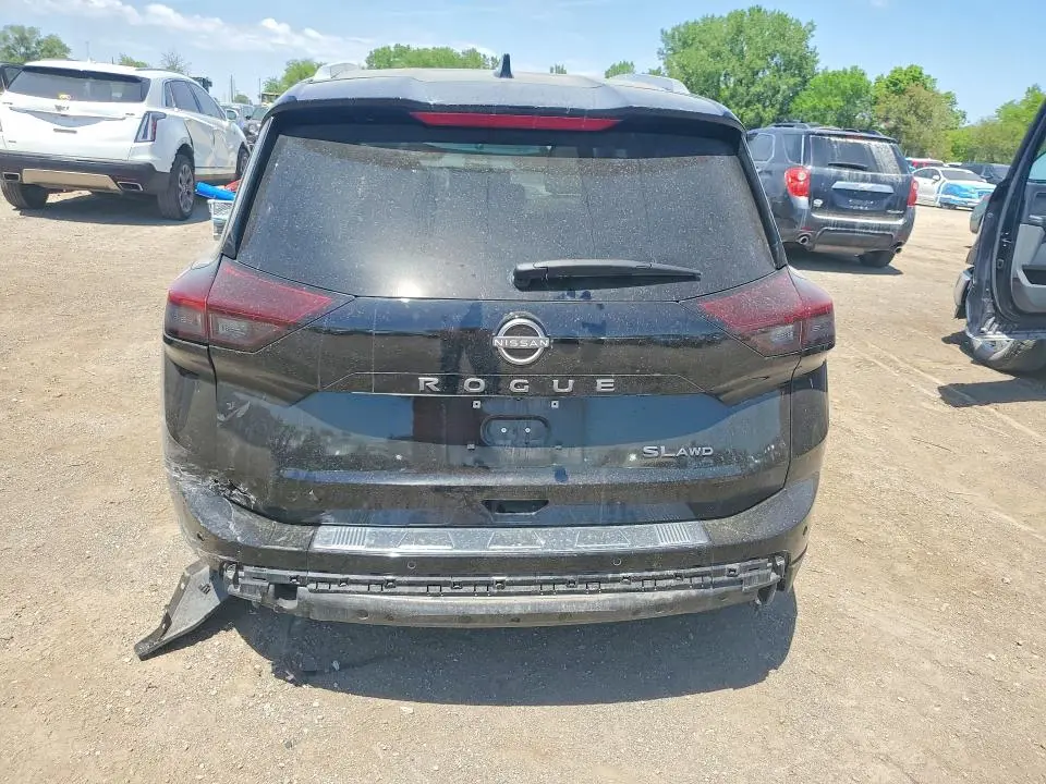 2024 NISSAN ROGUE SL  