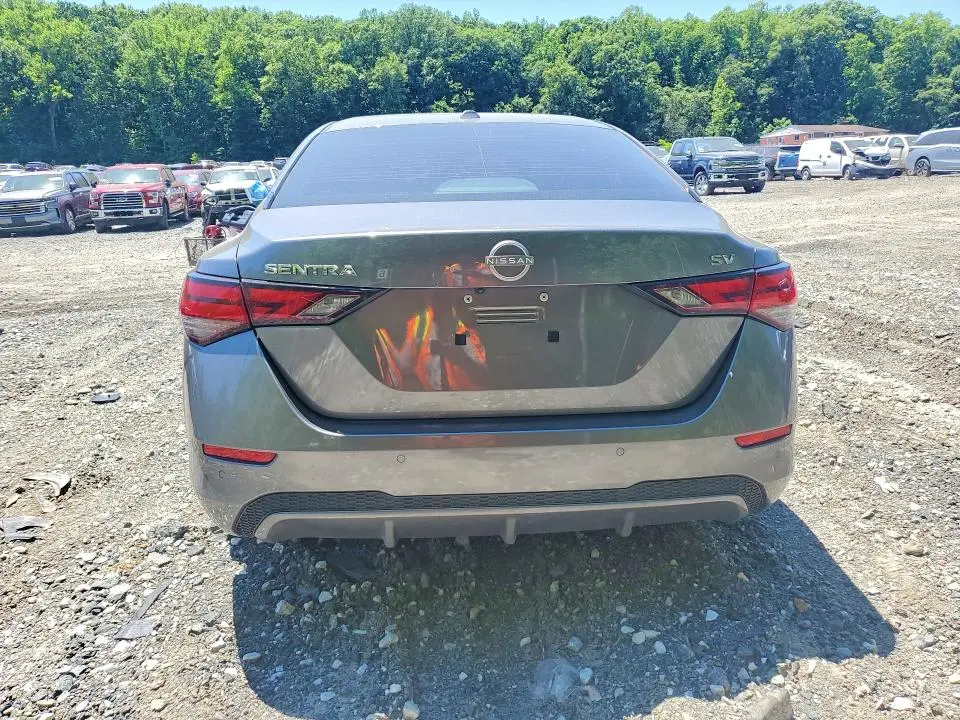 2024 NISSAN SENTRA SV  