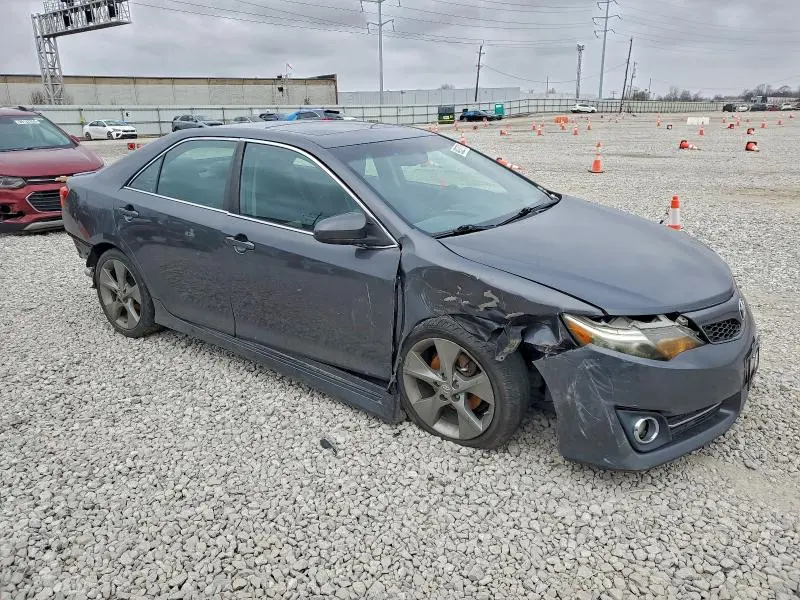 2012 TOYOTA CAMRY SE  