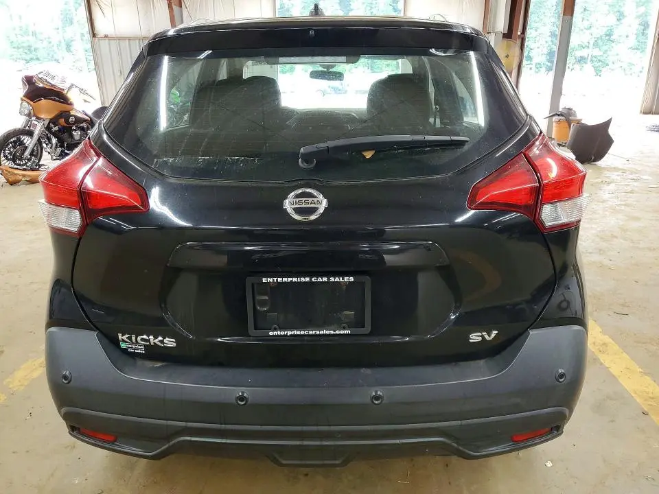 2020 NISSAN KICKS SV  