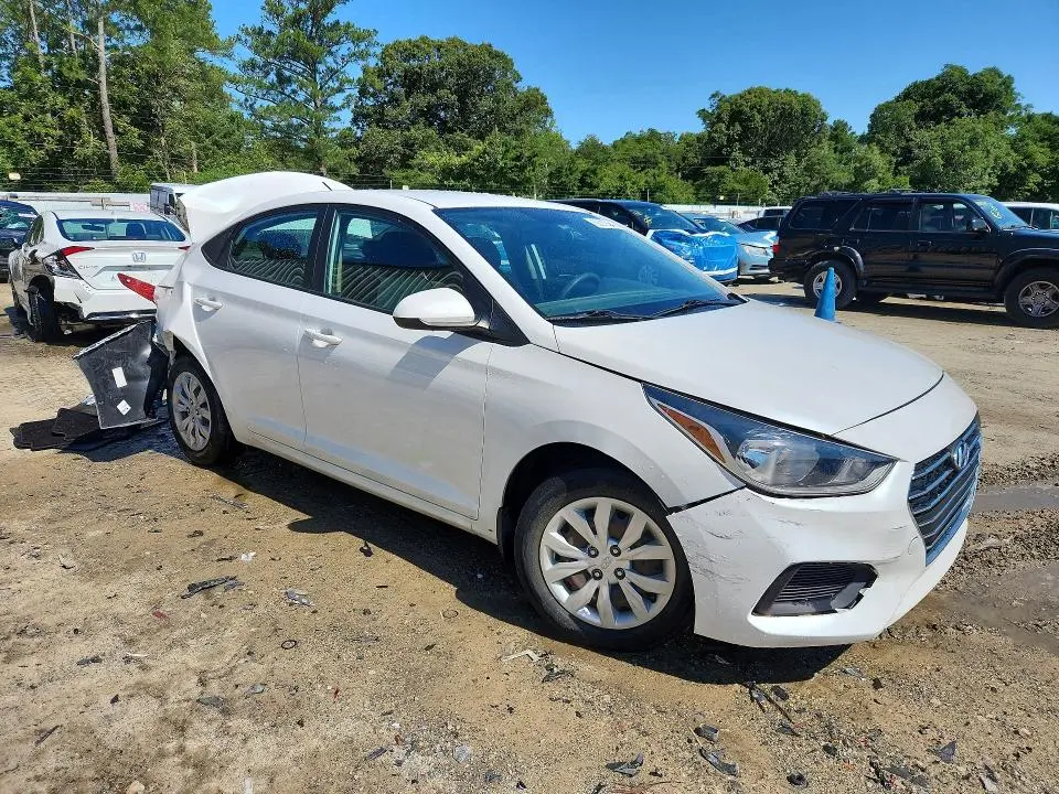 2022 HYUNDAI ACCENT SE  