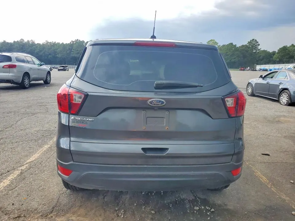 2019 FORD ESCAPE S  