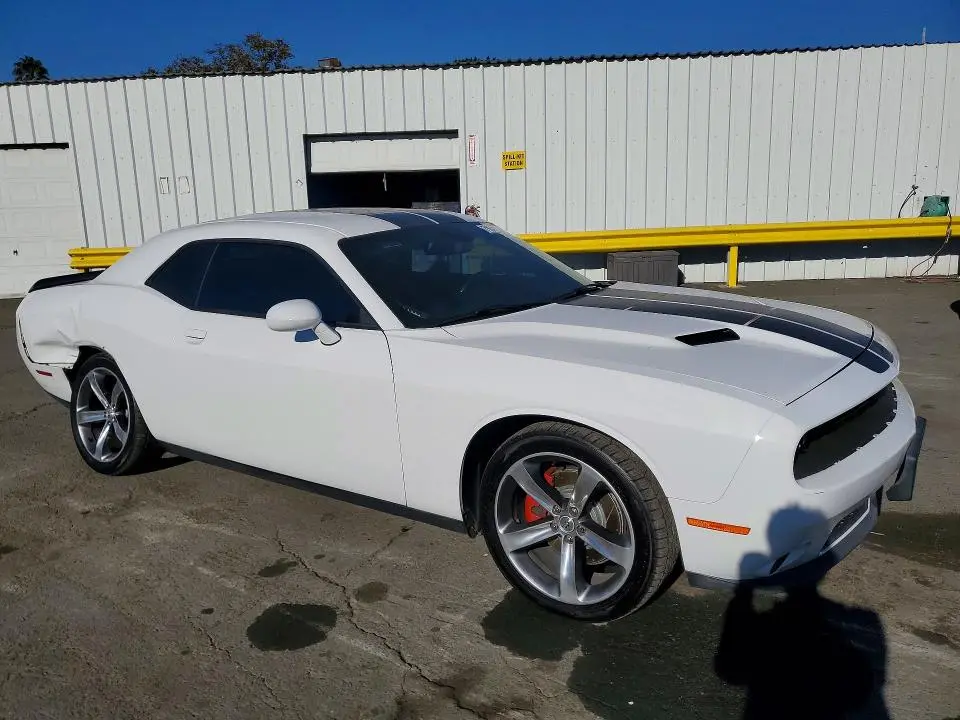 2016 DODGE CHALLENGER SXT  