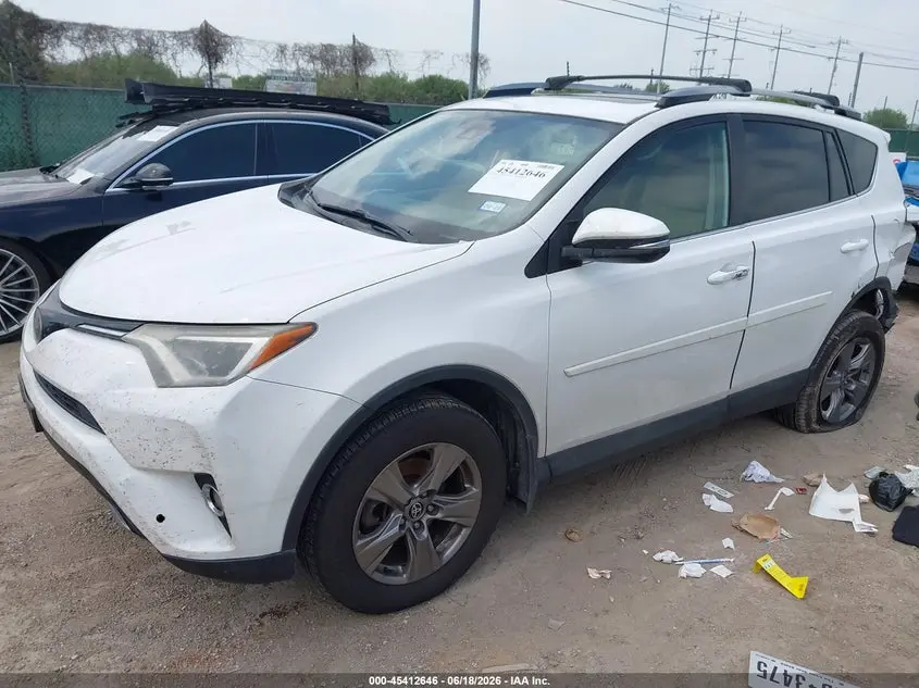 2017 TOYOTA RAV4 XLE