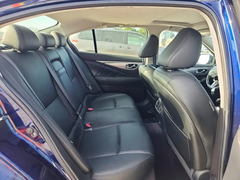 2021 INFINITI Q50 LUXE  