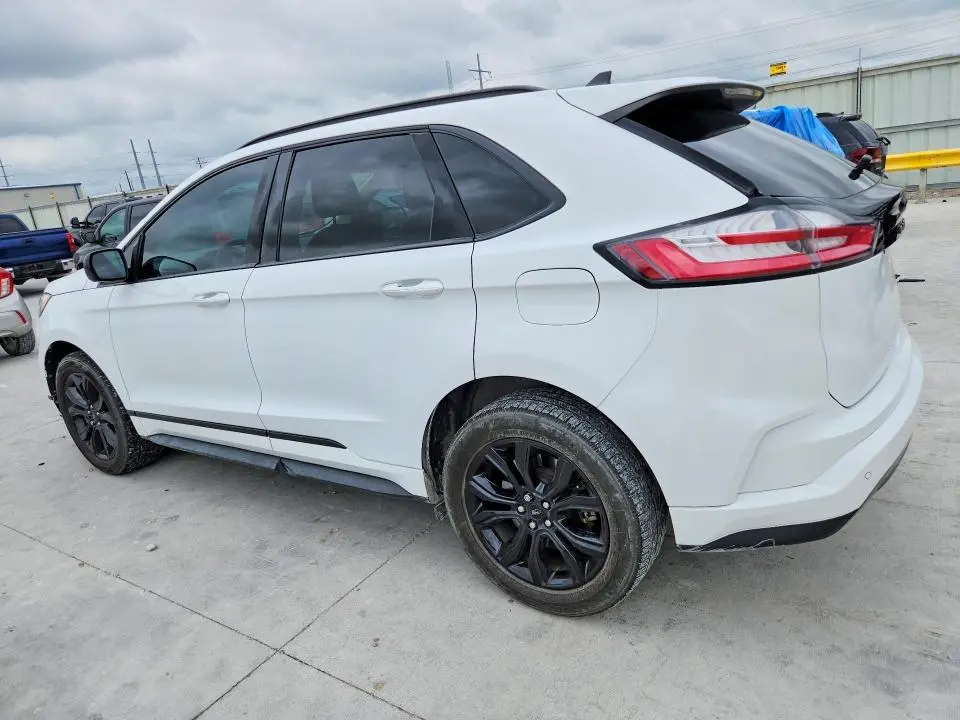 2022 FORD EDGE SE  