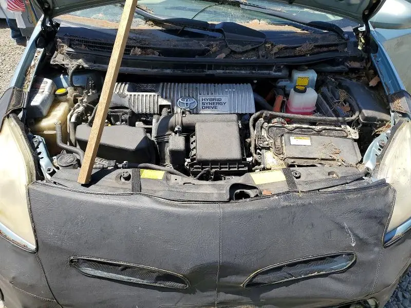 2013 TOYOTA PRIUS TWO  