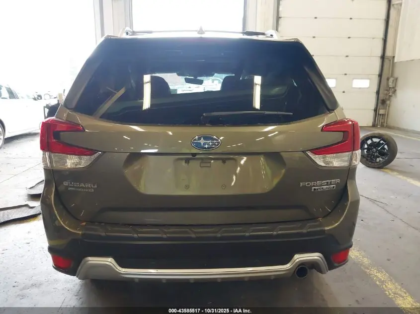 2022 SUBARU FORESTER TOURING