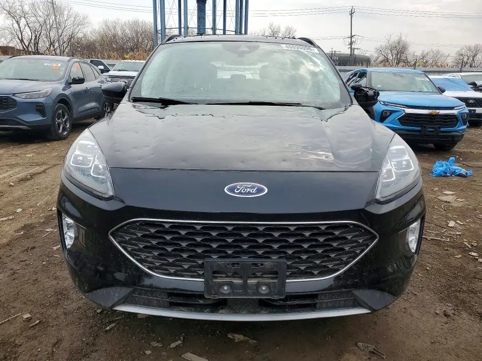 2021 FORD ESCAPE TITANIUM  