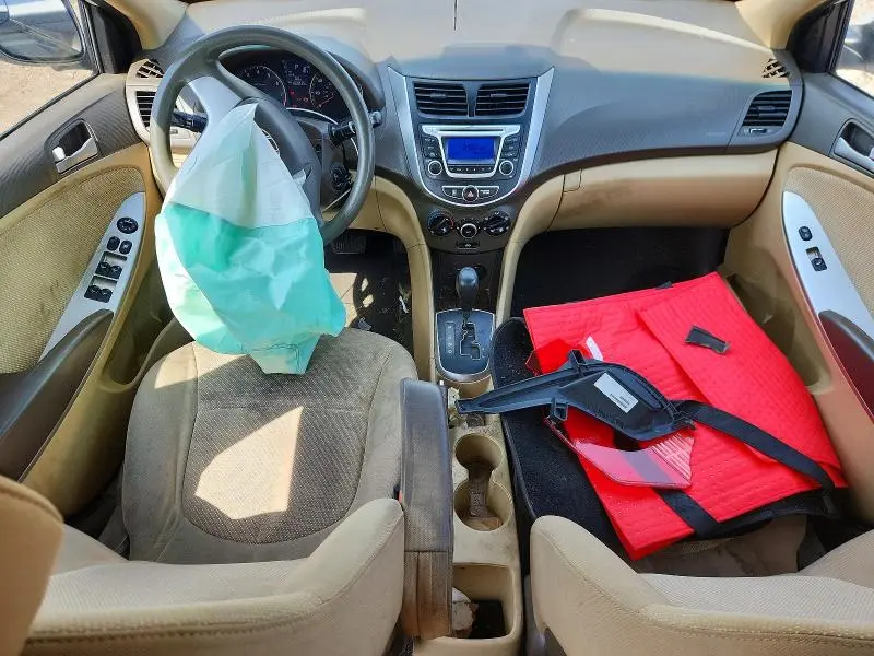 2014 HYUNDAI ACCENT GLS  