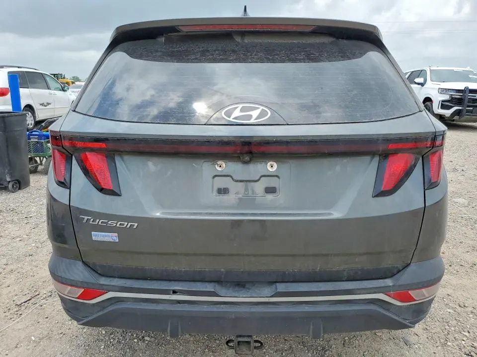 2022 HYUNDAI TUCSON SE  
